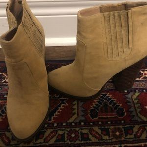 Suede beige booties